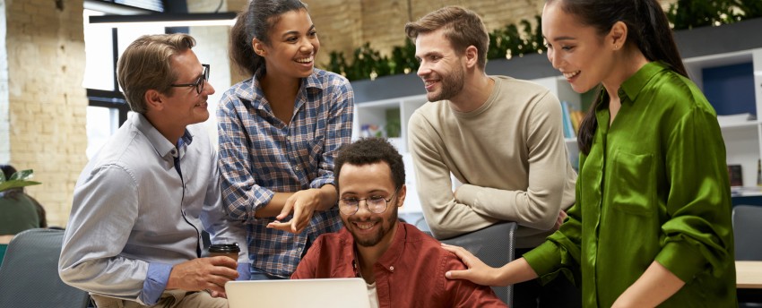 DevOps: A fejlesztés és az üzemeltetés közötti szakadék áthidalása
